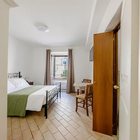 La Cattedrale Pensión 4*